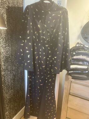 SHEIN Navy Blue Long Sleeve Maxi Dress with Gold Feather Print